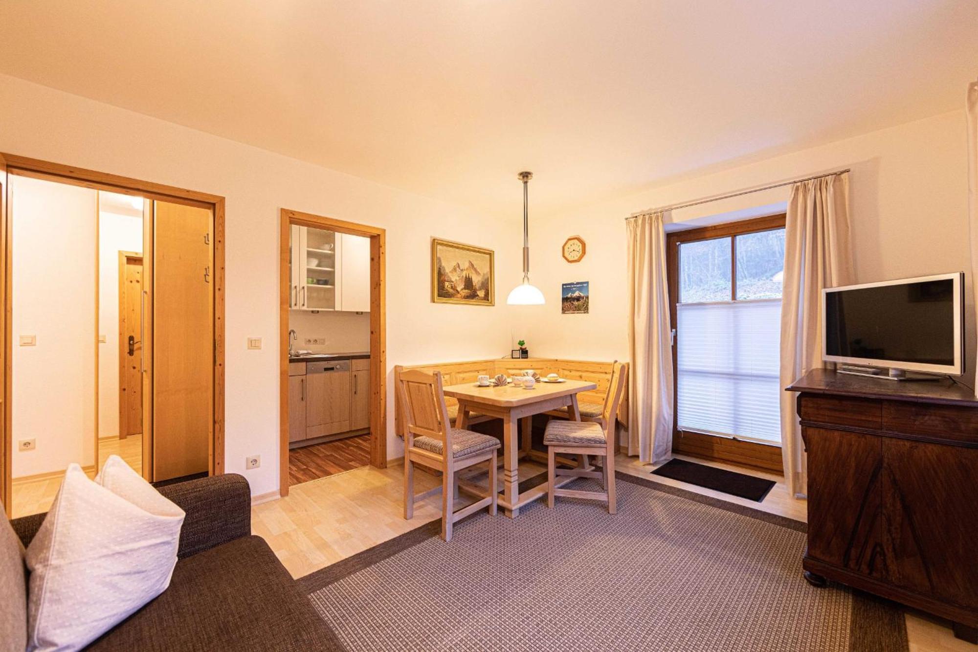 Ferienwohnung Waldblick - Freundlich Eingerichtete Ferienwohnung Berchtesgaden Bagian luar foto